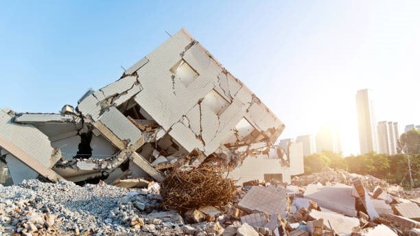 Eski Binanın Depremde Zarar Görmesi Halinde Yüklenici Müteahhit Zarardan Sorumlu Tutulabilir mi - Kayseri Gayrimenkul Avukatı - Kayseri Borçlar Hukuku Avukatı - Kayseri Tazminat Avukatı Zülküf Arslan Hukuk Bürosu 0352 222 1661