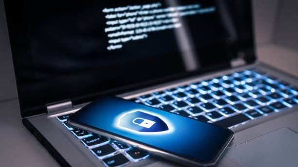Kişilik Haklarının İhlali Nedeniyle İnternet İçeriklerine Erişimin Engellenmesi - Anayasa Mahkemesi Kararı - Anayasa Mahkemesi Bireysel Başvuru - AİHM Başvuru - AYM Kararları - Bilişim Suçları - Kayseri Bilişim Avukatı - Kayseri Ceza Avukatı Zülküf Arslan Hukuk Bürosu