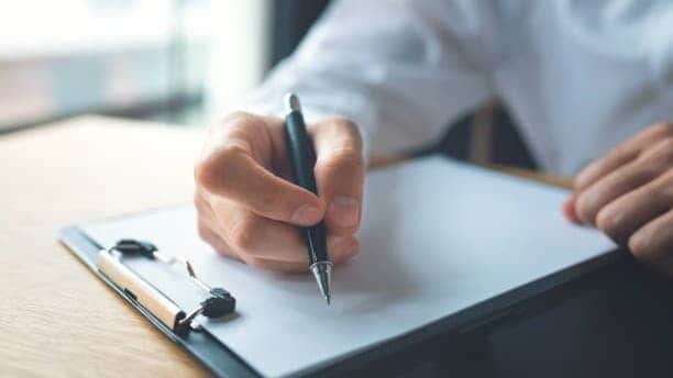 Şikayet Dilekçesindeki İfadeler Nedeniyle Disiplin Cezası Verilmesi İfade Özgürlüğünün İhlalidir - AYM Bireysel Başvuru - AİHM Başvuru - AİHM Kararı - Emsal AYM Kararı - Anayasa Mahkemesi Bireysel Başvuru - Kayseri Ceza Avukatı - Kayseri İdare Hukuku Avukatı Zülküf Arslan Hukuk Bürosu